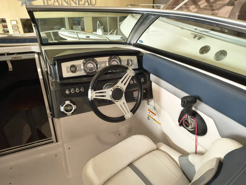 Four Winns FOUR WINNS SUNDOWNER 265 2014