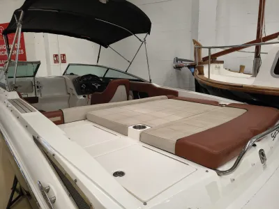 Foto del barco Sea-Ray SEA RAY 240 SUN SPORT 2015