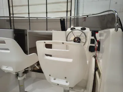 Foto del barco Sirius SIRIUS 560 CABIN  2016