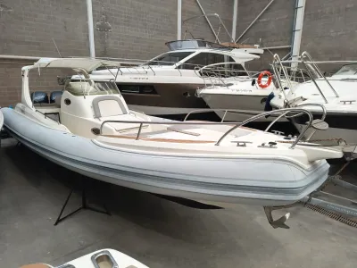 Foto del barco Lomac LOMAC 1000  IN 2012