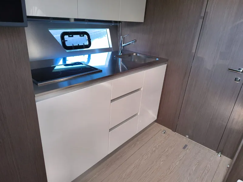 Sessa SESSA C44 2018