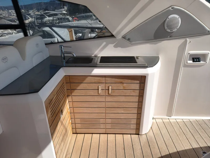 Sessa SESSA C44 2018
