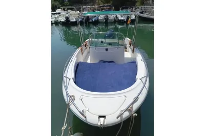 Foto del barco Jeanneau Cap Camarat 6.5 CC 2005