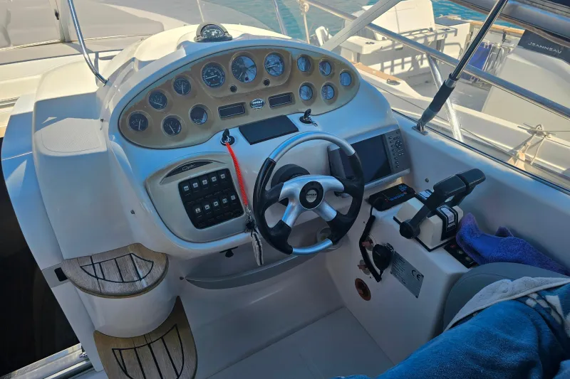 Sessa Marine Oyster 30 2004