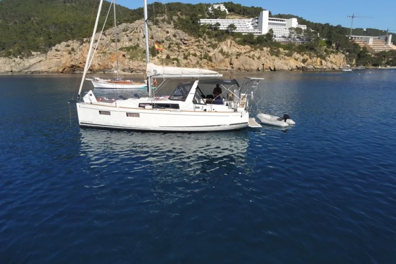 Beneteau Oceanis 35.1 2020