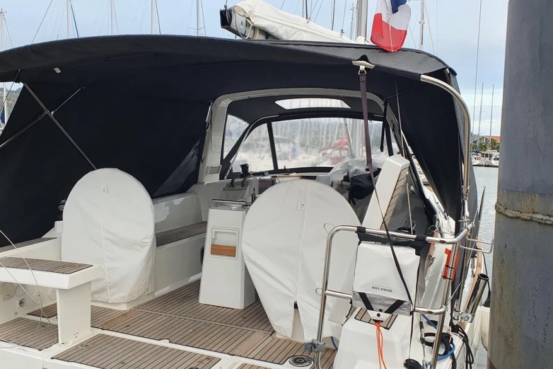 Beneteau Oceanis 35.1 2020