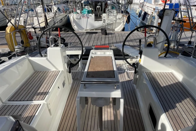 Beneteau Oceanis 35.1 2020