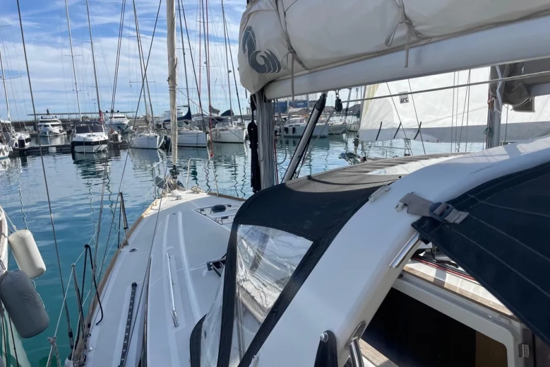 Beneteau Oceanis 35.1 2020