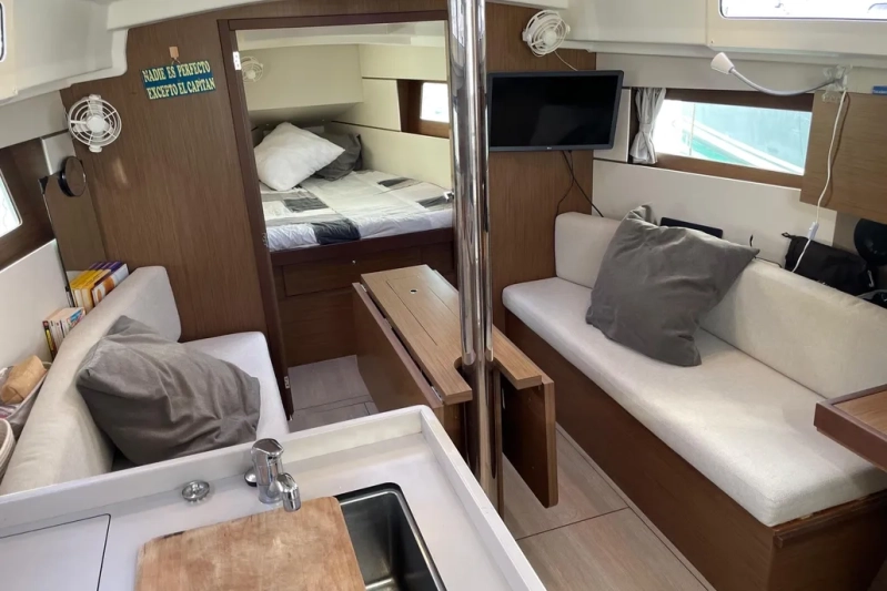 Beneteau Oceanis 35.1 2020