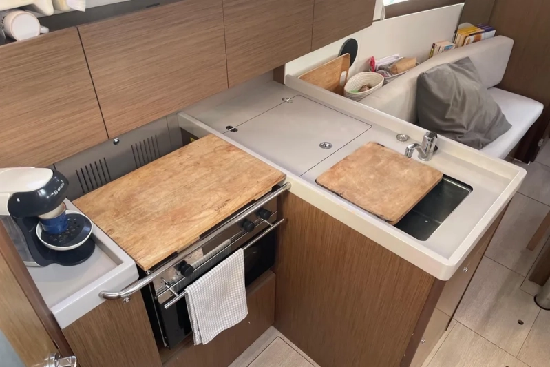 Beneteau Oceanis 35.1 2020