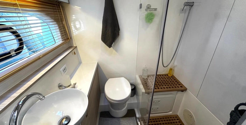 Aquila 44 Yacht 2025