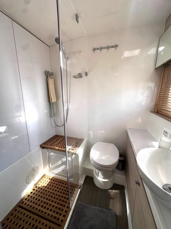 Aquila 44 Yacht 2025