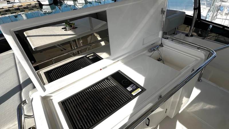 Aquila 44 Yacht 2025