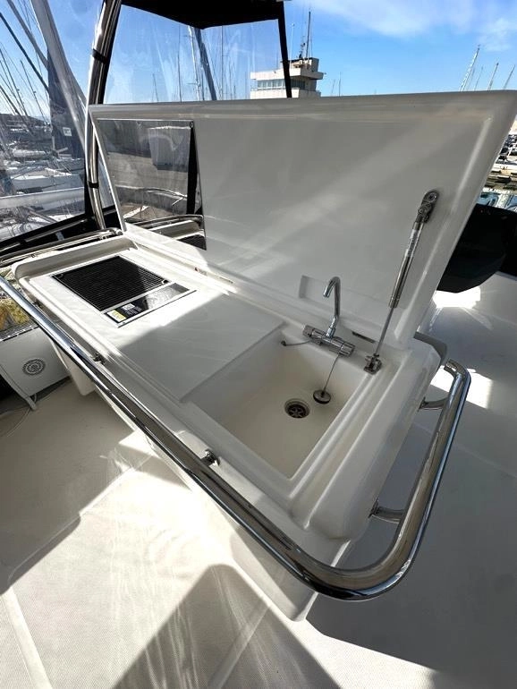 Aquila 44 Yacht 2025
