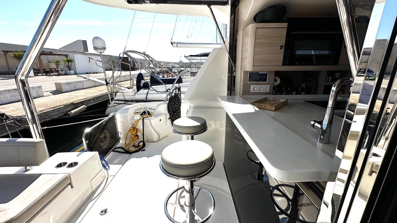 Aquila 44 Yacht 2025