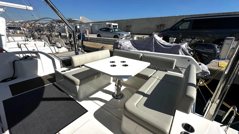 Aquila 44 Yacht 2025