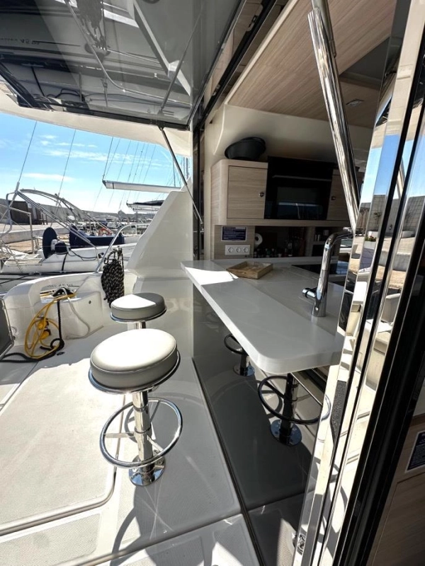 Aquila 44 Yacht 2025