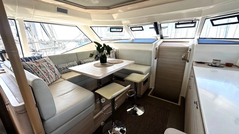 Aquila 44 Yacht 2025