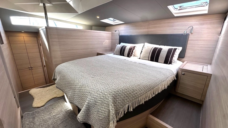 Aquila 44 Yacht 2025