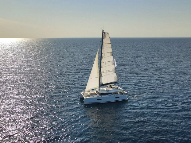 Ventajas de Comprar Catamarán Vela en Barconautas